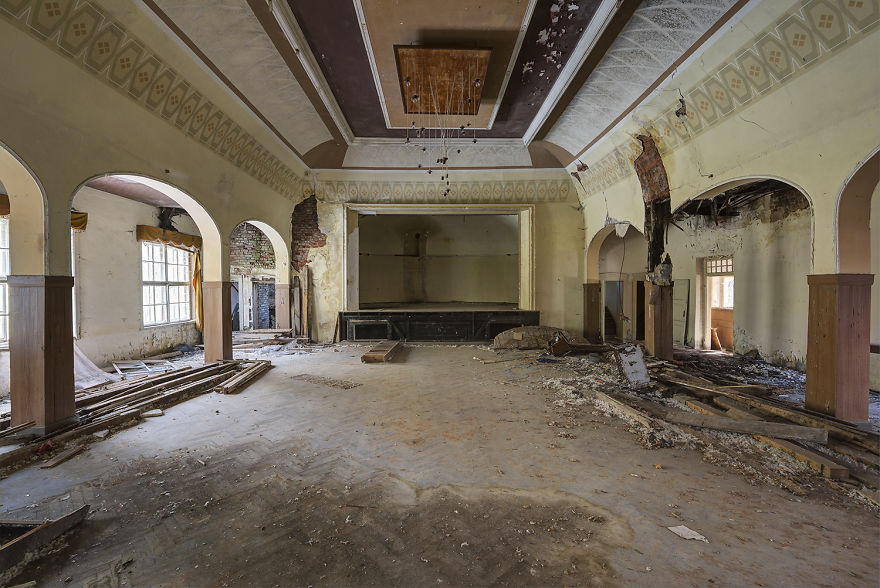 I Photograph Abandoned And Forgotten Ballroom In Germany