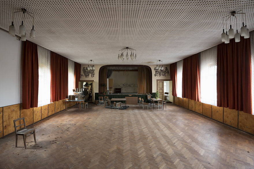 I Photograph Abandoned And Forgotten Ballroom In Germany