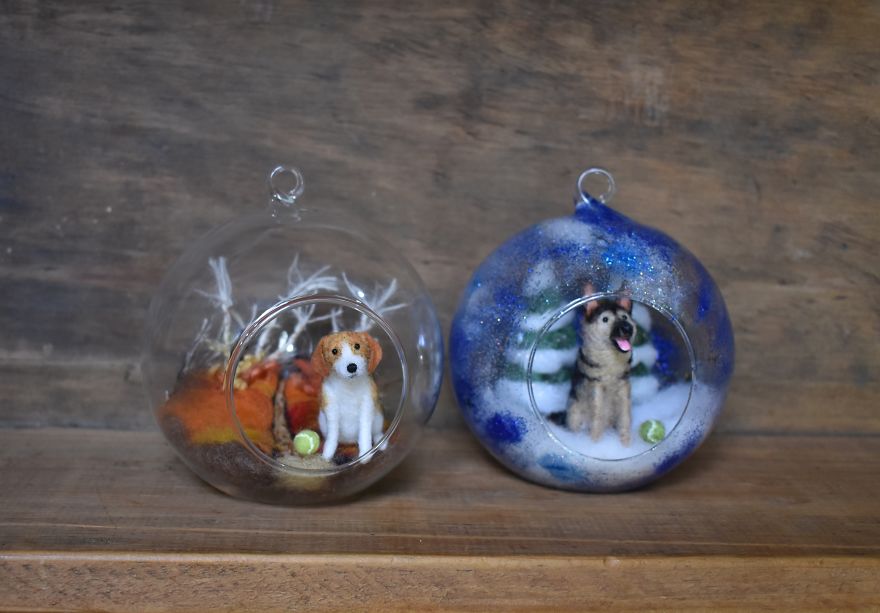 I Transform Ordinary Glass Baubles By Needle Felting Tiny Animal Scenes Into Them
