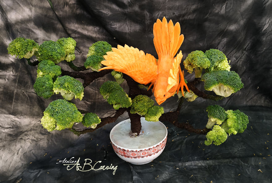 23 Carved Pumpkins Into Exquisite Sculptures That Are Not Halloween-Themed