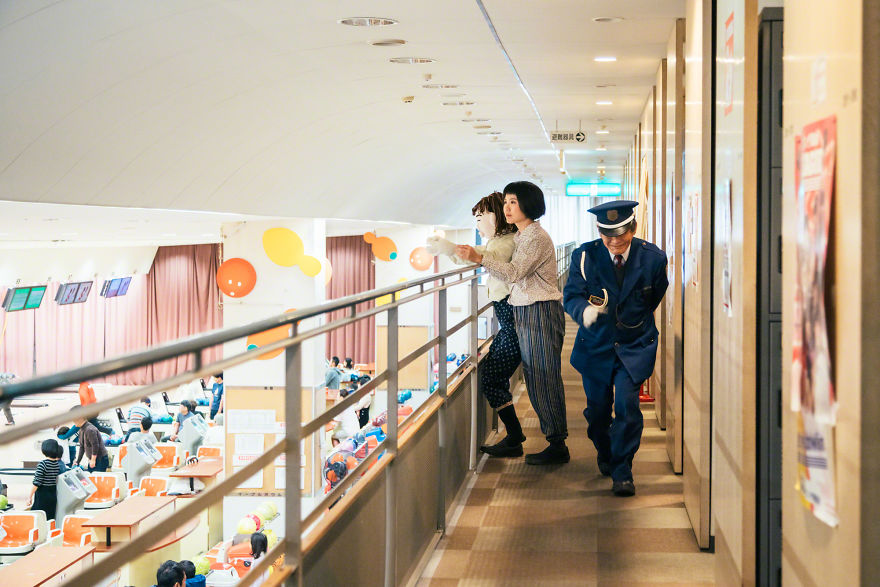 My 12 New Self-Portraits With A Scarecrow To Raise Awareness Of Depopulation Problems In Japan My 12 New Self-Portraits With A Scarecrow To Raise Awareness Of Depopulation Problems In Japan