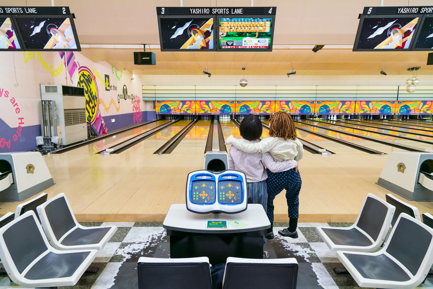 My 12 New Self-Portraits With A Scarecrow To Raise Awareness Of Depopulation Problems In Japan My 12 New Self-Portraits With A Scarecrow To Raise Awareness Of Depopulation Problems In Japan