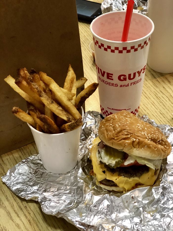 Australian Traveler Went To The US & Documented American Food