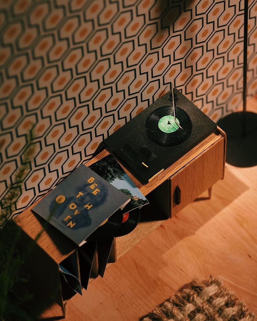 The World's First Influential Bee Is An Activist For The Preservation Of Its Species