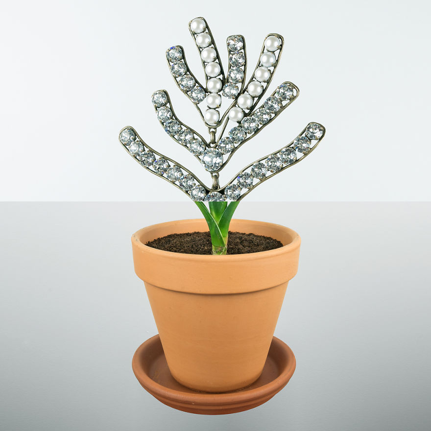 This Artist Combines Photographs To Create Surreal Scenes From Everyday Life