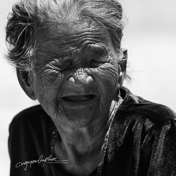 I Photographed Old Vietnamese Mothers