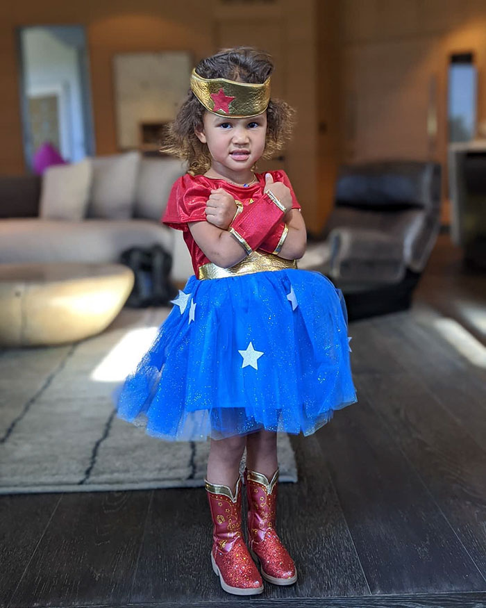 Chrissy Teigen And John Legend's Daughter Luna Dressed Up As Wonder Woman Chrissy Teigen And John Legend's Daughter Luna Dressed Up As Wonder Woman