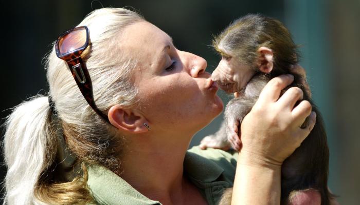 People Show How Animals Should Be Loved