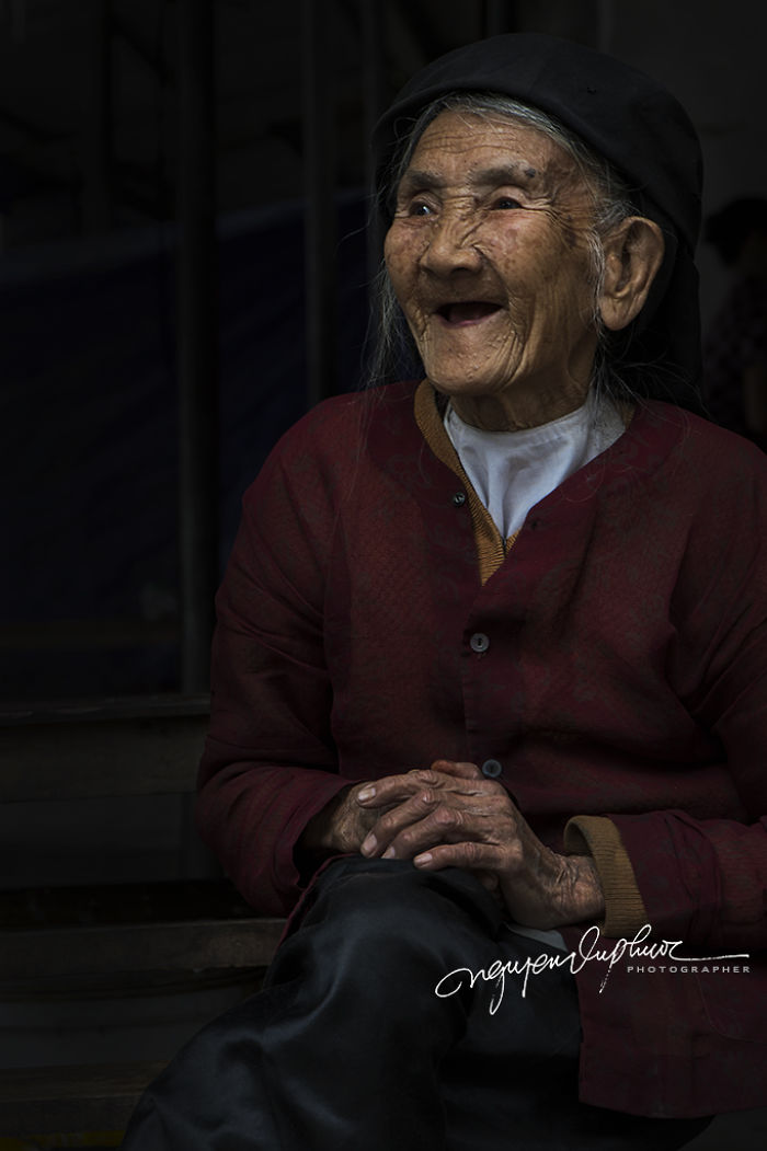 I Photographed Old Vietnamese Mothers