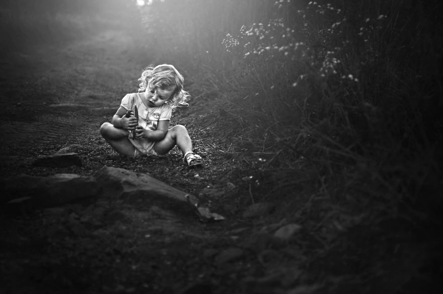 I Spent The Last 4 Years Documenting My Kids Enjoying Their Childhood Without Technology. Here's Some Of My Favorites