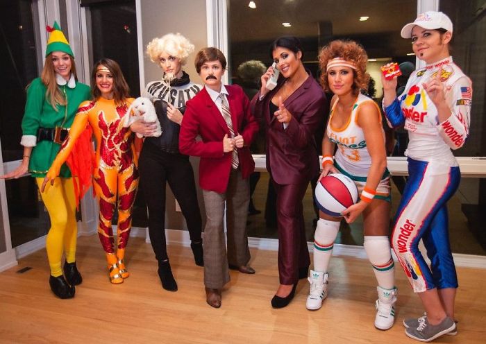 Every Year These Friends Dress Up As A Different Version Of The Same Celeb, And The Result Gets Better And Better
