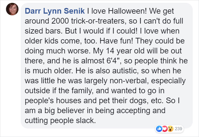 Woman Says She's Gonna 'Break The Law' And Give Candy To Kids On Halloween In A Powerful Post