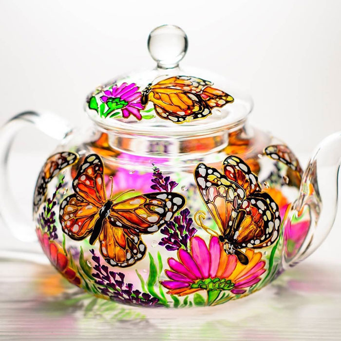 Hand-Painted-Glass-Teapots-Mugs-Plates-Vita-Vitraaze