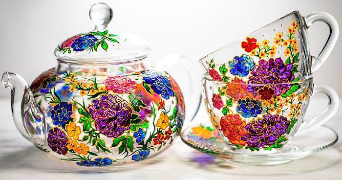 This Ukrainian Artist Handpaints Glassware And Here Are The 30 Most Intricate Designs