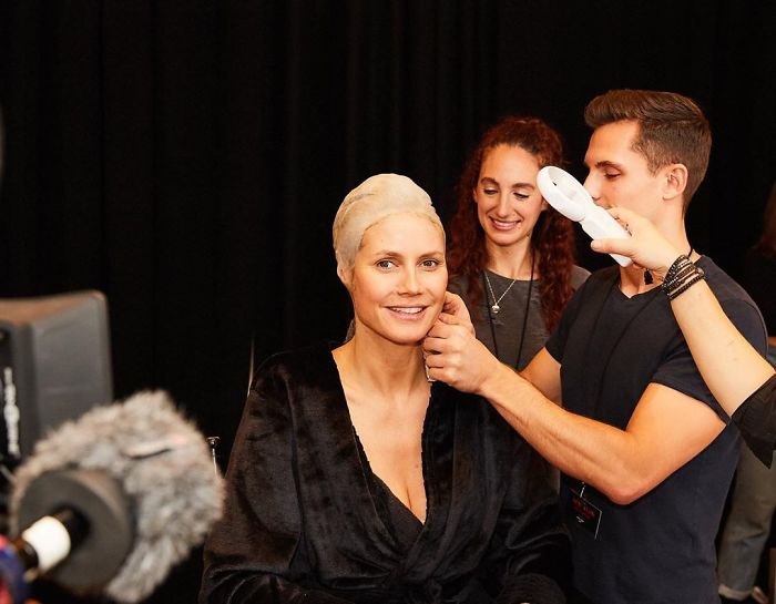 Heidi Klum Unveils This Year’s Costume, Proves She’s The Queen Of Halloween Once More Heidi Klum Unveils This Year’s Costume, Proves She’s The Queen Of Halloween Once More