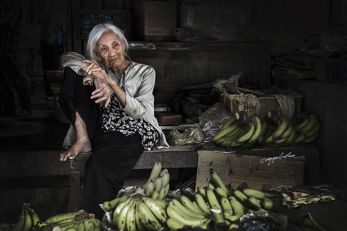 I Photographed Old Vietnamese Mothers