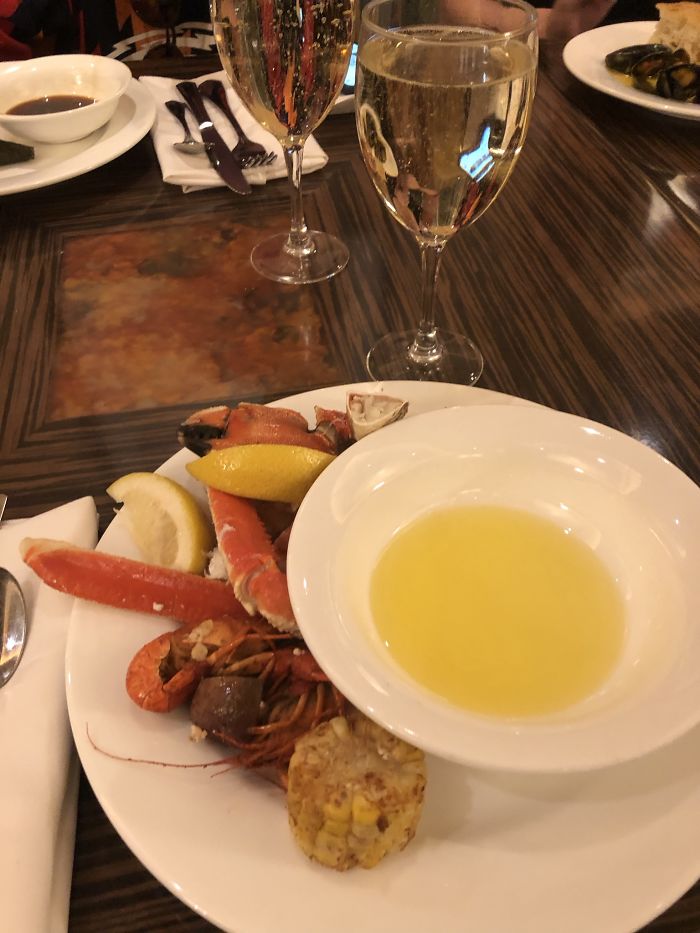 Australian Traveler Went To The US & Documented American Food