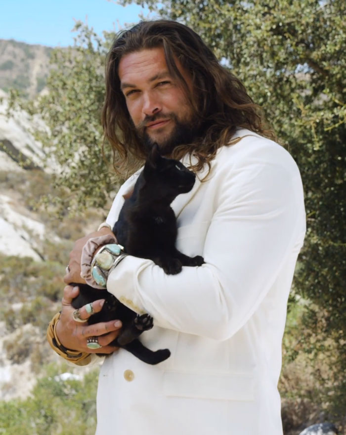 Jason Momoa's New Photos For A Magazine Are So Good They Got 1.2 Million Likes In Less Than 24 Hours Jason Momoa's New Photos For A Magazine Are So Good They Got 1.2 Million Likes In Less Than 24 Hours