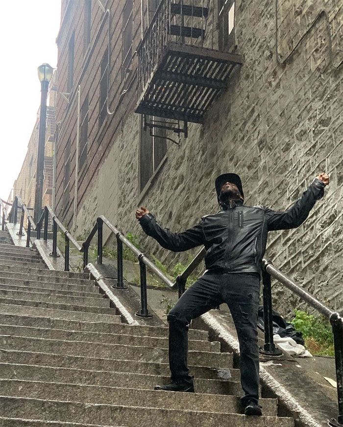 'The Joker' Stairs In New York Become A Tourist Attraction And Here Are 14 Pics Taken By Fans 'The Joker' Stairs In New York Become A Tourist Attraction And Here Are 14 Pics Taken By Fans