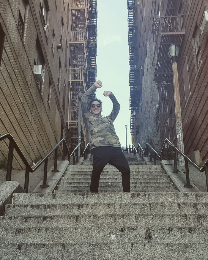 'The Joker' Stairs In New York Become A Tourist Attraction And Here Are 14 Pics Taken By Fans