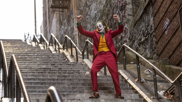 'The Joker' Stairs In New York Become A Tourist Attraction And Here Are 14 Pics Taken By Fans