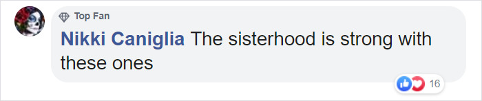 This Football Player’s Hijab Slipped Off So The Opposing Team Came To The Rescue This Football Player’s Hijab Slipped Off So The Opposing Team Came To The Rescue