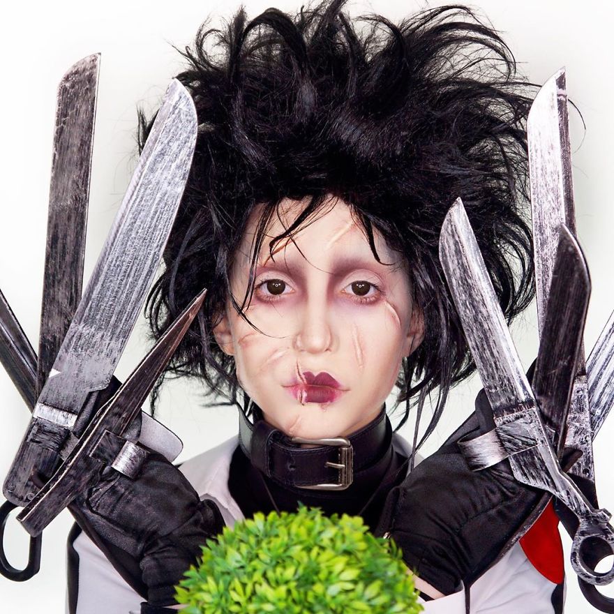 Makeup-Artists-Sisters-Charlotte-Abby-Roberts-