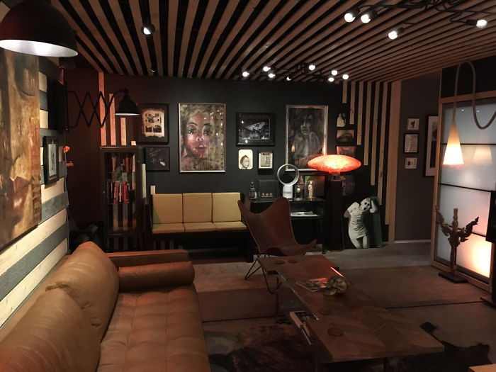 Man Uses 11 Shipping Containers To Build His 2,500 Square Foot Dream House, And The Inside Looks Amazing Man Uses 11 Shipping Containers To Build His 2,500 Square Foot Dream House, And The Inside Looks Amazing