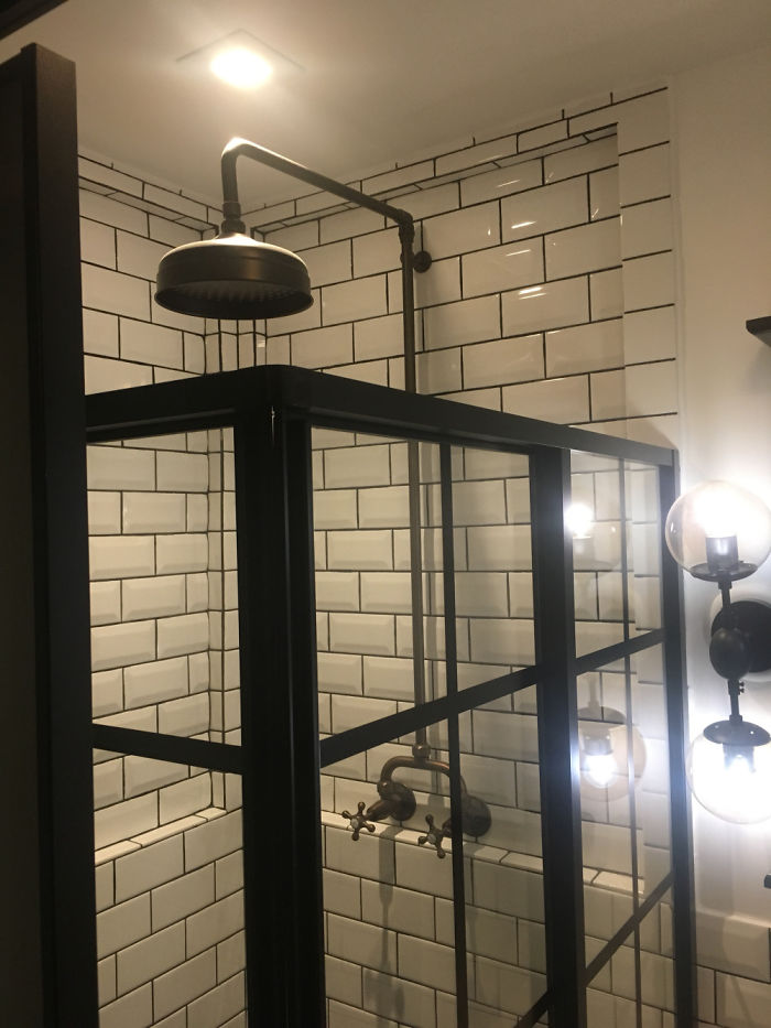 Man Uses 11 Shipping Containers To Build His 2,500 Square Foot Dream House, And The Inside Looks Amazing Man Uses 11 Shipping Containers To Build His 2,500 Square Foot Dream House, And The Inside Looks Amazing