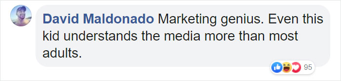 Camera Man Panics When A Genius Kid Shows A Pro-Hong Kong Message On NBA Dance Cam