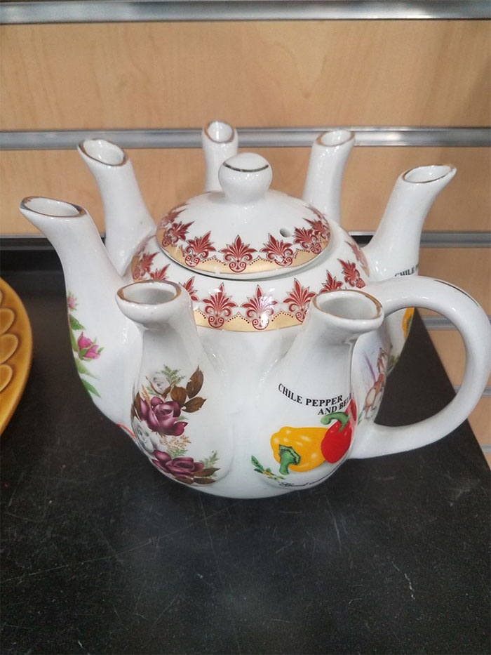 Ummmm, What The Heck!? I'm So Confused.. Lol