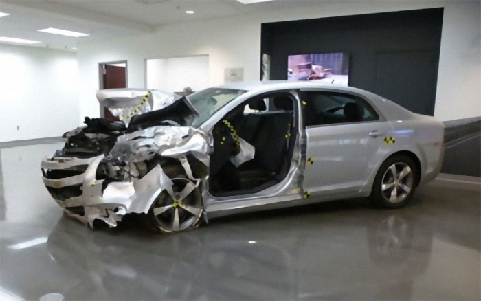 Argument That 'Old Steel Cars Were Better' Gets Shut Down With Simple Physics