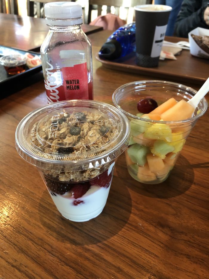 Australian Traveler Went To The US & Documented American Food