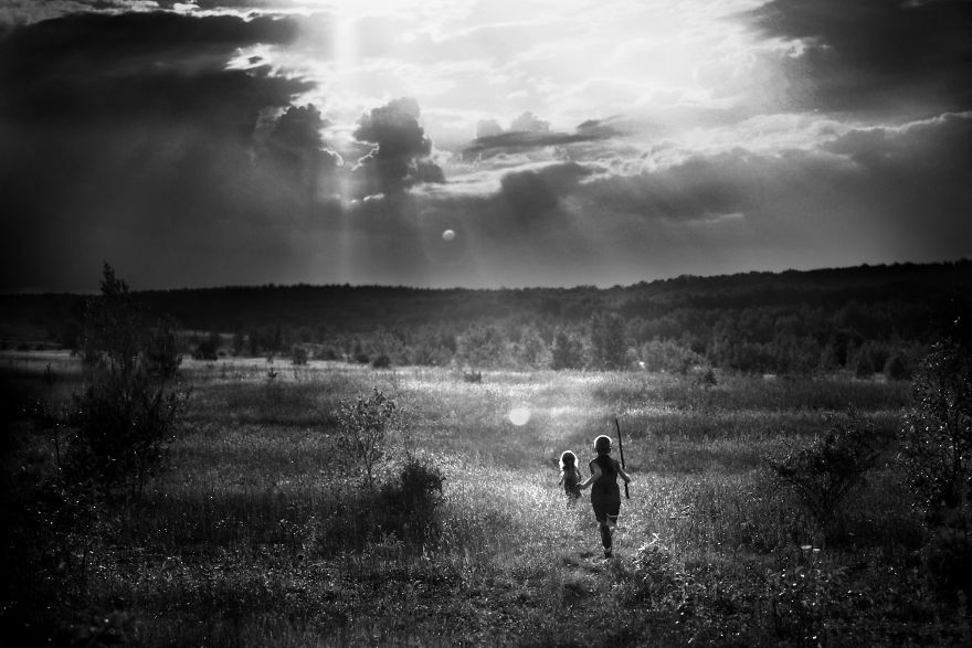 I Spent The Last 4 Years Documenting My Kids Enjoying Their Childhood Without Technology. Here's Some Of My Favorites