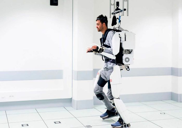 This Man Who Was Paralyzed For 4 Years Can Finally Walk Again With A Mind-Controlled Exoskeleton This Man Who Was Paralyzed For 4 Years Can Finally Walk Again With A Mind-Controlled Exoskeleton