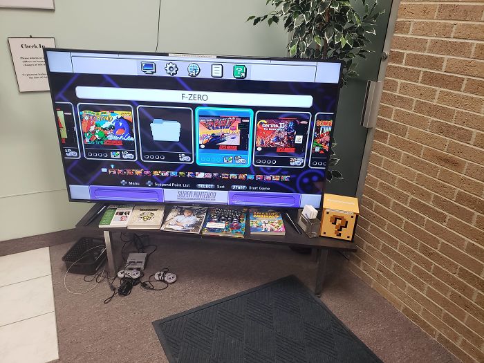 People Said We'd Fail, But My Family Clinic With Video Games And Therapy Cats Is Full Only 6 Months After Opening People Said We'd Fail, But My Family Clinic With Video Games And Therapy Cats Is Full Only 6 Months After Opening