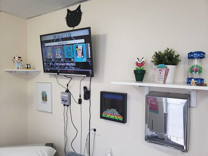 People Said We'd Fail, But My Family Clinic With Video Games And Therapy Cats Is Full Only 6 Months After Opening People Said We'd Fail, But My Family Clinic With Video Games And Therapy Cats Is Full Only 6 Months After Opening