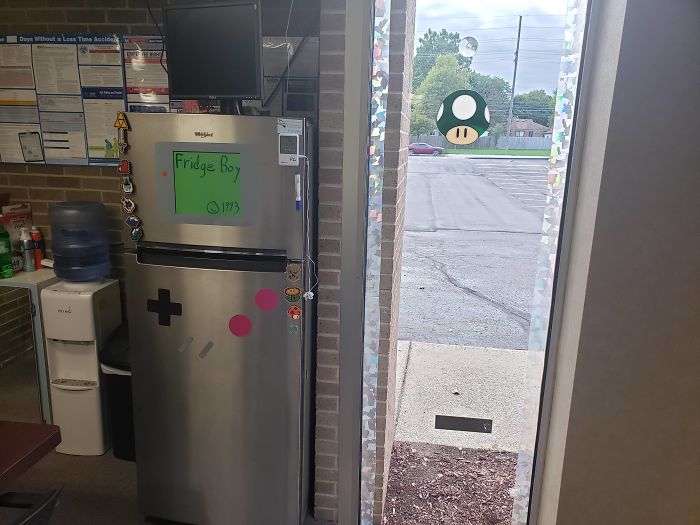 People Said We'd Fail, But My Family Clinic With Video Games And Therapy Cats Is Full Only 6 Months After Opening