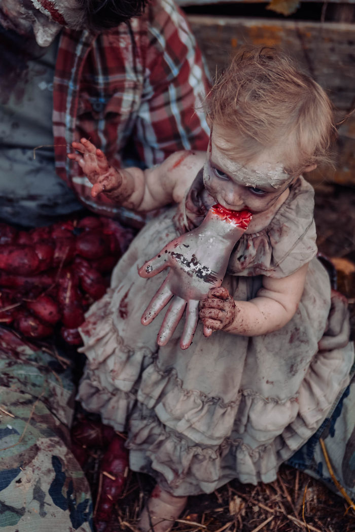Mom Turns Her Baby Into A Zombie For A Horror Photoshoot And The Kid Absolutely Nails It Mom Turns Her Baby Into A Zombie For A Horror Photoshoot And The Kid Absolutely Nails It