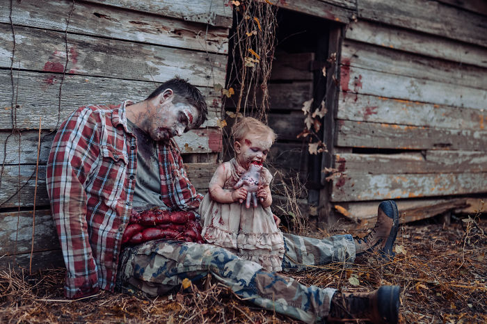 Mom Turns Her Baby Into A Zombie For A Horror Photoshoot And The Kid Absolutely Nails It Mom Turns Her Baby Into A Zombie For A Horror Photoshoot And The Kid Absolutely Nails It