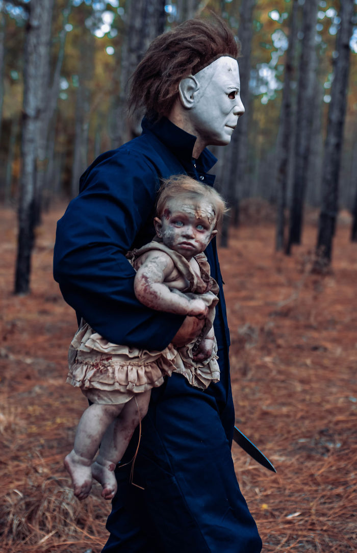 Mom Turns Her Baby Into A Zombie For A Horror Photoshoot And The Kid Absolutely Nails It Mom Turns Her Baby Into A Zombie For A Horror Photoshoot And The Kid Absolutely Nails It