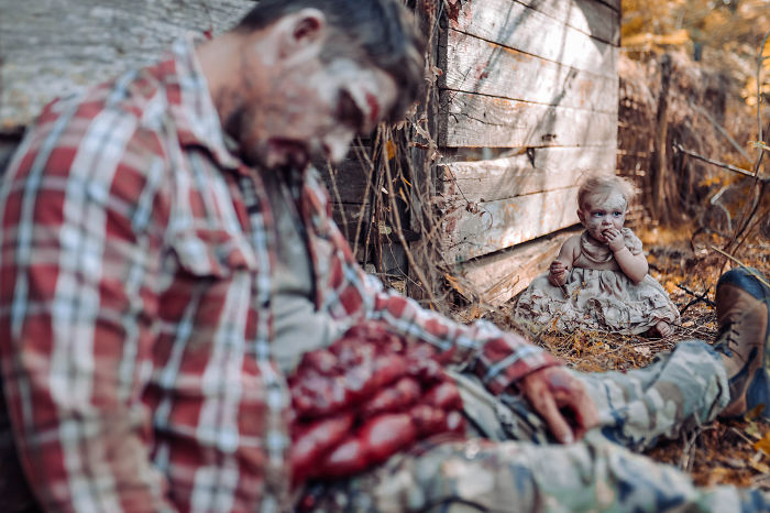 Mom Turns Her Baby Into A Zombie For A Horror Photoshoot And The Kid Absolutely Nails It Mom Turns Her Baby Into A Zombie For A Horror Photoshoot And The Kid Absolutely Nails It