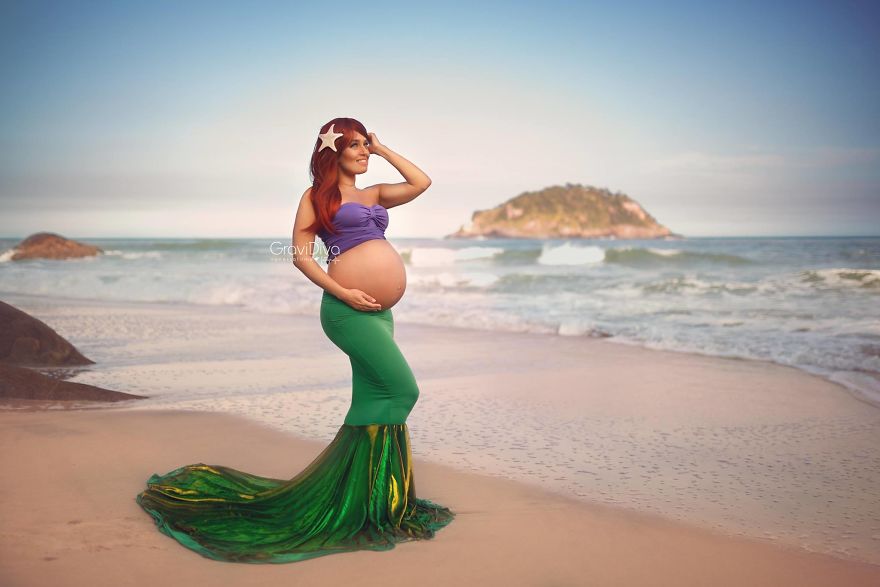 Brazilian Photographer Turns Moms-To-Be Into Disney Princesses (17 Pics)