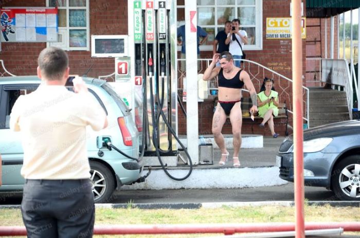 Russian Gas Station Offers Free Fuel For Anyone In A Bikini, Doesn’t Expect Guys Would Dress Down, Too Russian Gas Station Offers Free Fuel For Anyone In A Bikini, Doesn’t Expect Guys Would Dress Down, Too