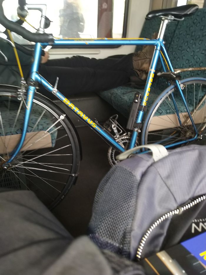 This Guy Blocking 4 Seats In The Metro