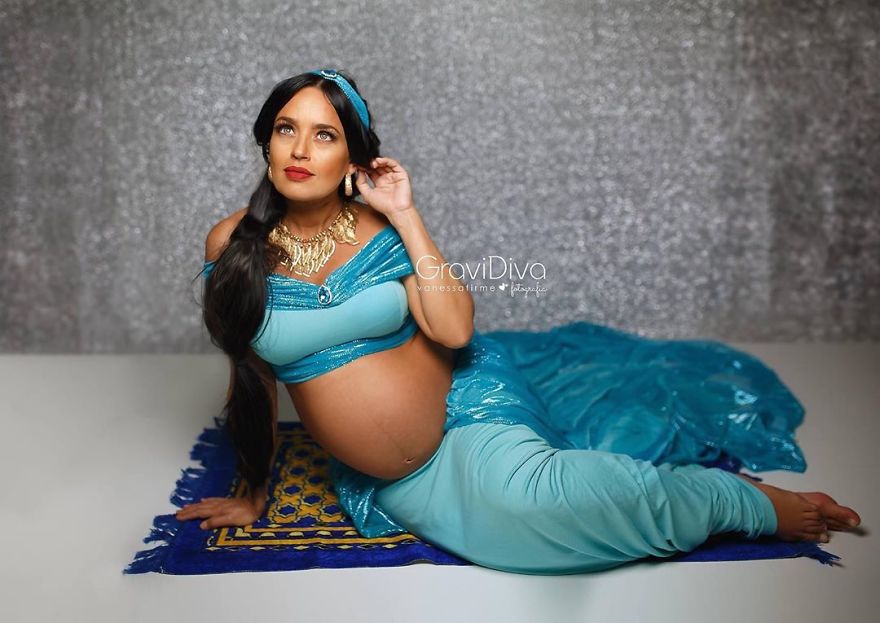 Brazilian Photographer Turns Moms-To-Be Into Disney Princesses (17 Pics) Brazilian Photographer Turns Moms-To-Be Into Disney Princesses (17 Pics)