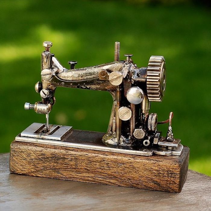 This Artist Makes Art Out Of Things That Seemingly Would Do No Good Anymore