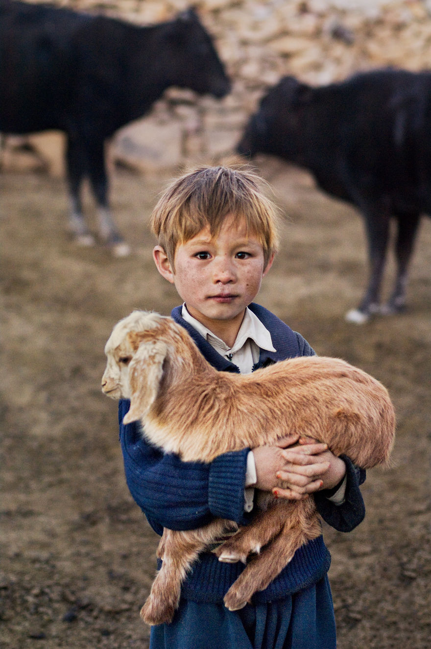 The Special Bond Between Humans And Animals Portrayed By Steve Mccurry