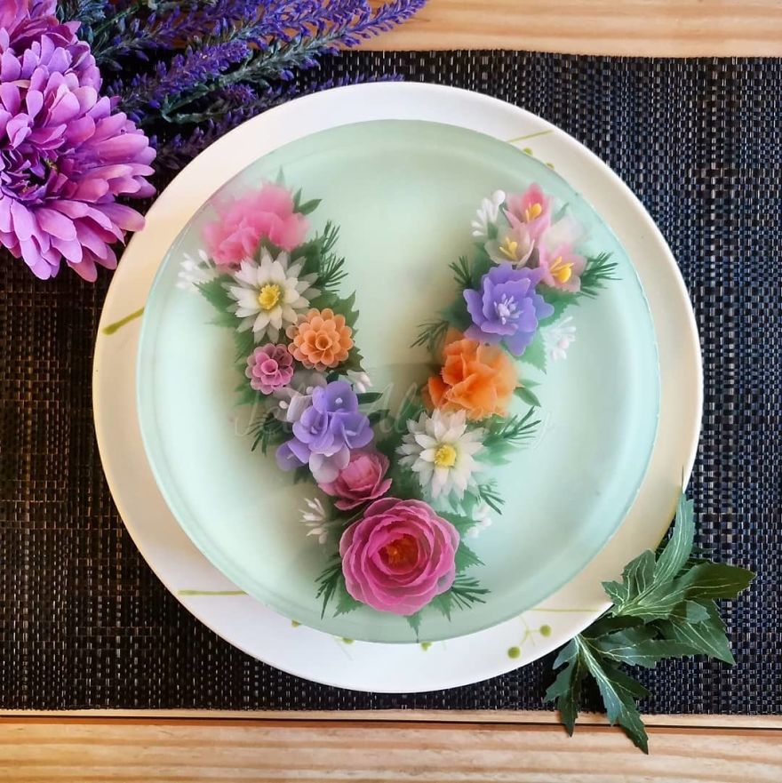 I Handcraft Realistic Floral 3D Jelly Koi Ponds, Birds And Characters.