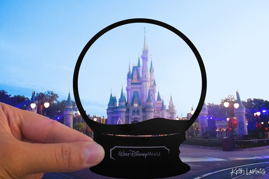 I Hold Up Paper At Disney Parks!